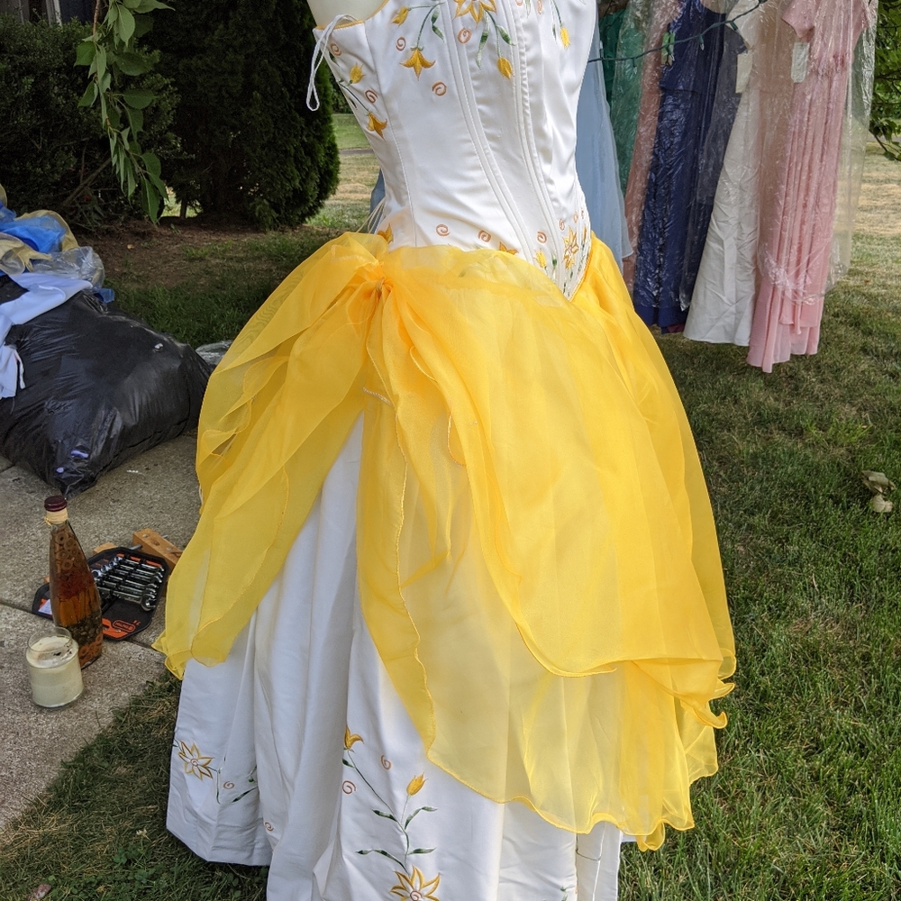 Dress - Picture 5 of 5
